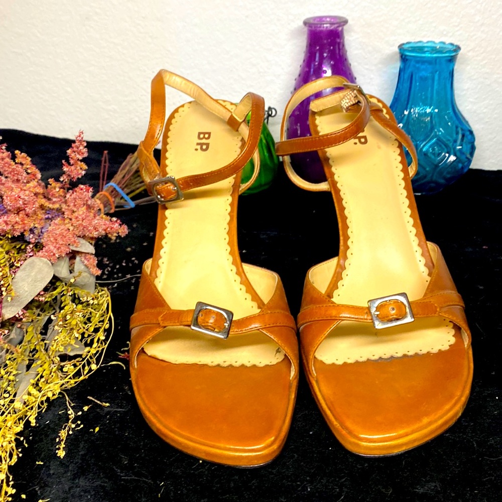 Brown leather sandals with ankle strap. Size 10